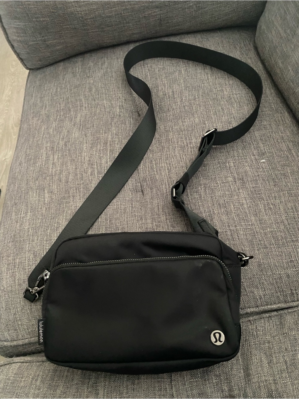 lululemon athletica Black Crossbody Belt Bag with Adjustable Strap